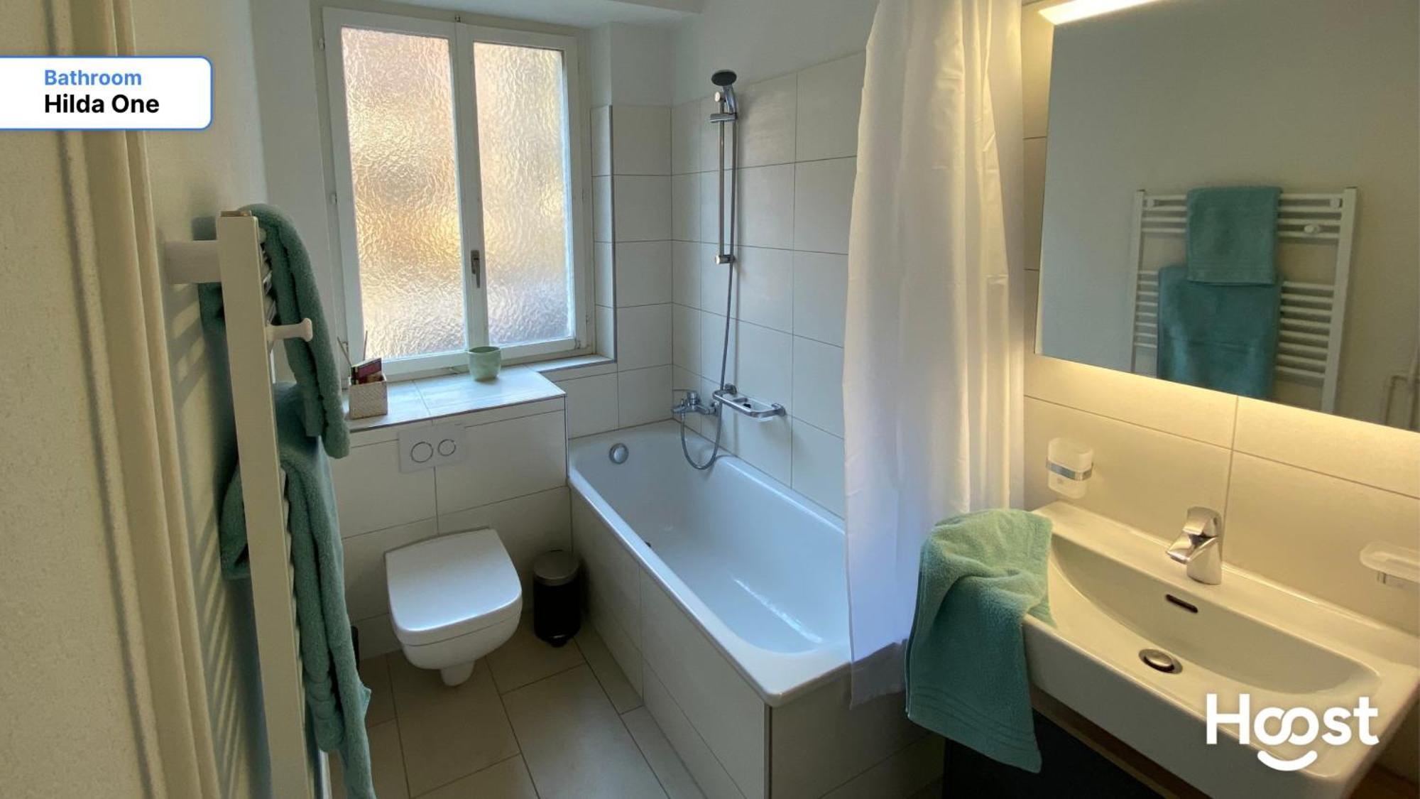 H1 With 4,5 Room, Bathroom, Kitchen, Central, Quiet & Modern With Office Zurich Exterior photo
